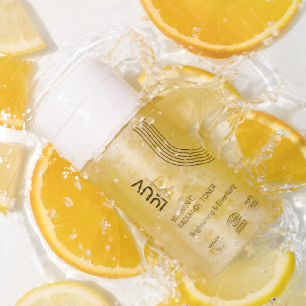 Luuv Kirkastava C-vitamiinikasvovesi, 120ml-Luuv-Kauneustori