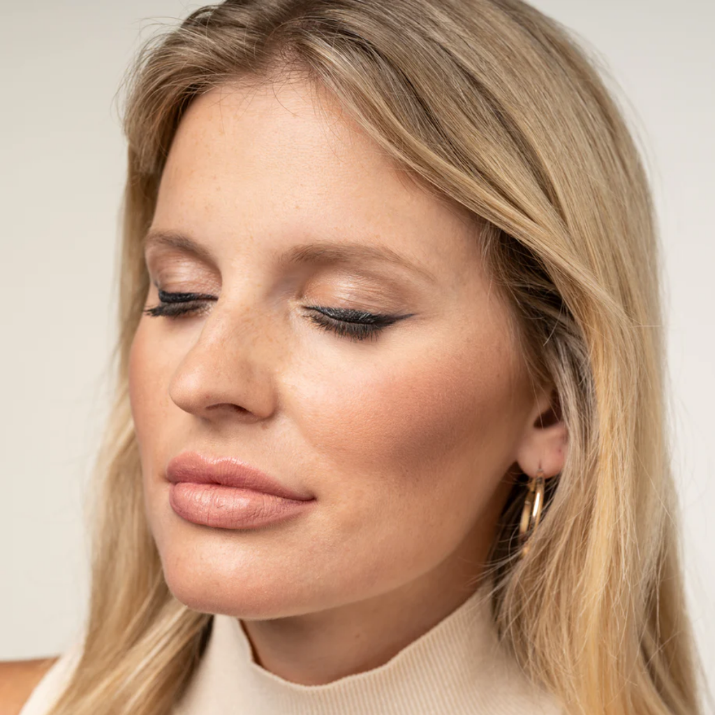 Tana-cosmetics Magic Musta Eyeliner – Vedenkestävä & Tarkka rajauskynä-Tana-Cosmetics-Kauneustori
